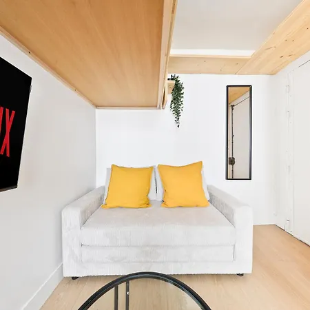 Le Marais Cozy Free Netflix