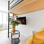Le Marais Cozy Studio Apartment Free Netflix